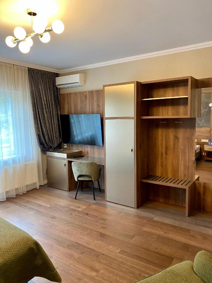 Pensjonat - Restauracja Zolty Domek Szczecinek Eksteriør bilde