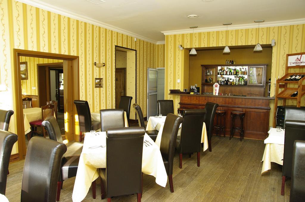 Pensjonat - Restauracja Zolty Domek Szczecinek Eksteriør bilde